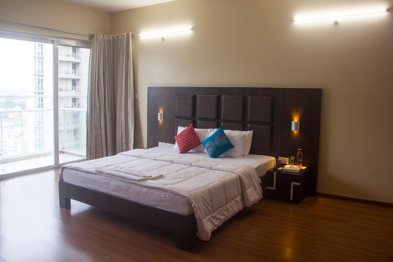 Amanora Park Town Bed and Breakfast Pune Esterno foto